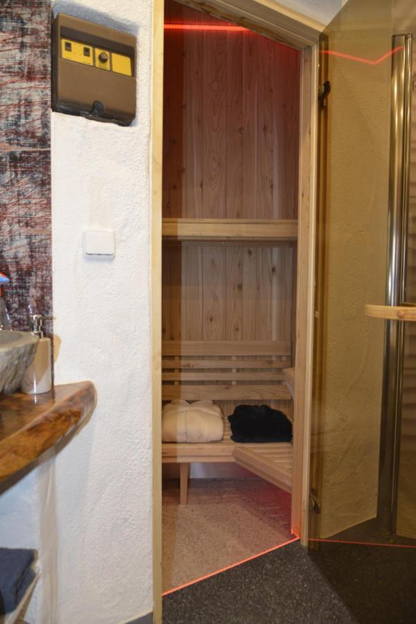 Eifel Kate, Relaxen Mit Sauna Und Whirlpool Dahlem  Luaran gambar